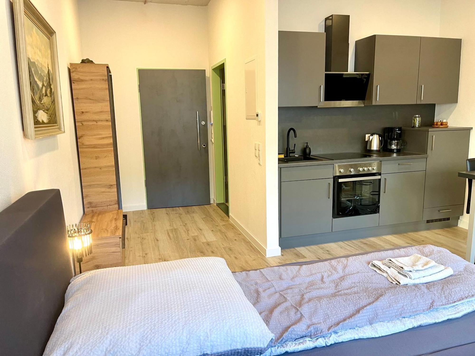 Neu Schwarzwald Zimmer Am Schloessle Goldstadt Pforzheim Kültér fotó
