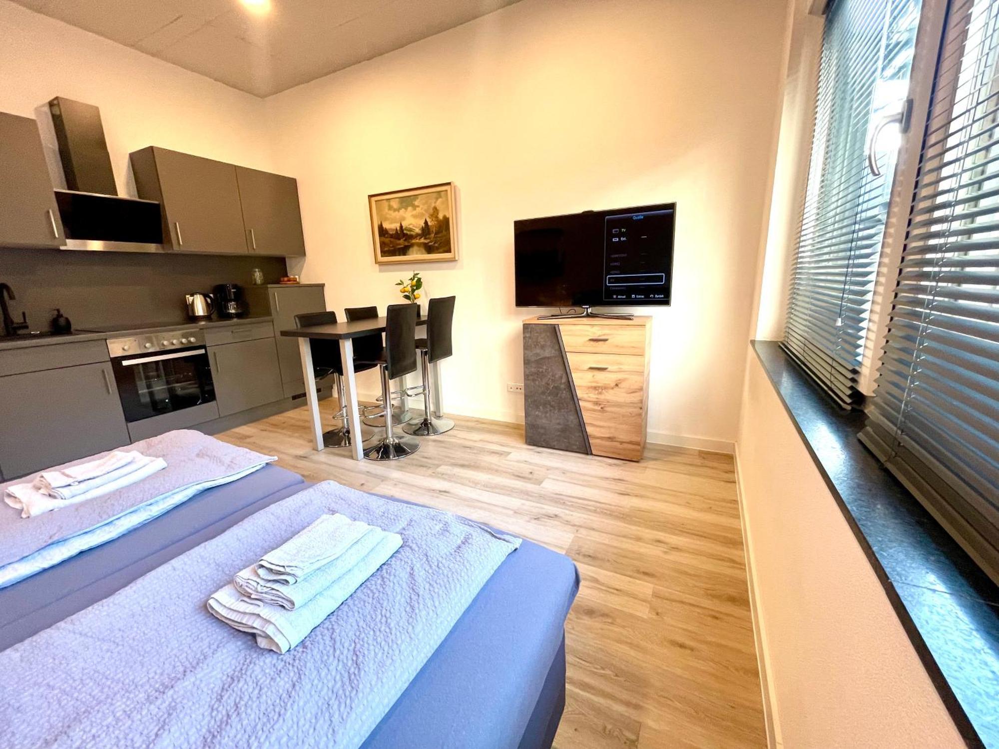 Neu Schwarzwald Zimmer Am Schloessle Goldstadt Pforzheim Kültér fotó